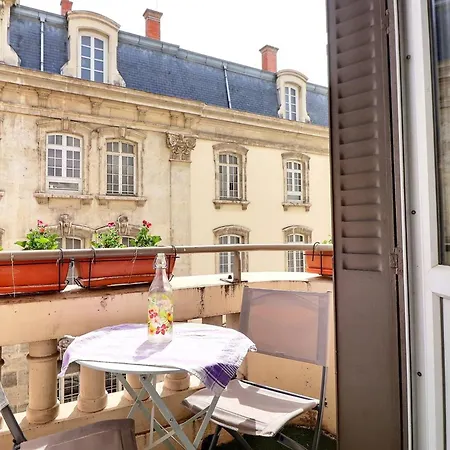 Premium Two-bedroom With Balcony And Secure Parking 6th Λυών
