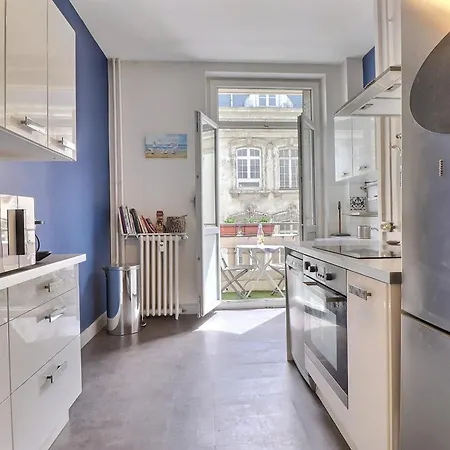 Premium Two-bedroom With Balcony And Secure Parking 6th